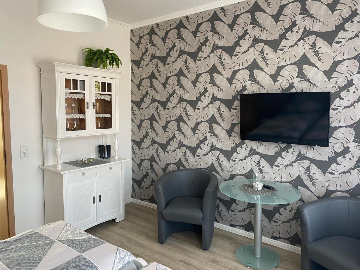 Ferienwohnung Am Schlossparkcenter Шверин Екстериор снимка