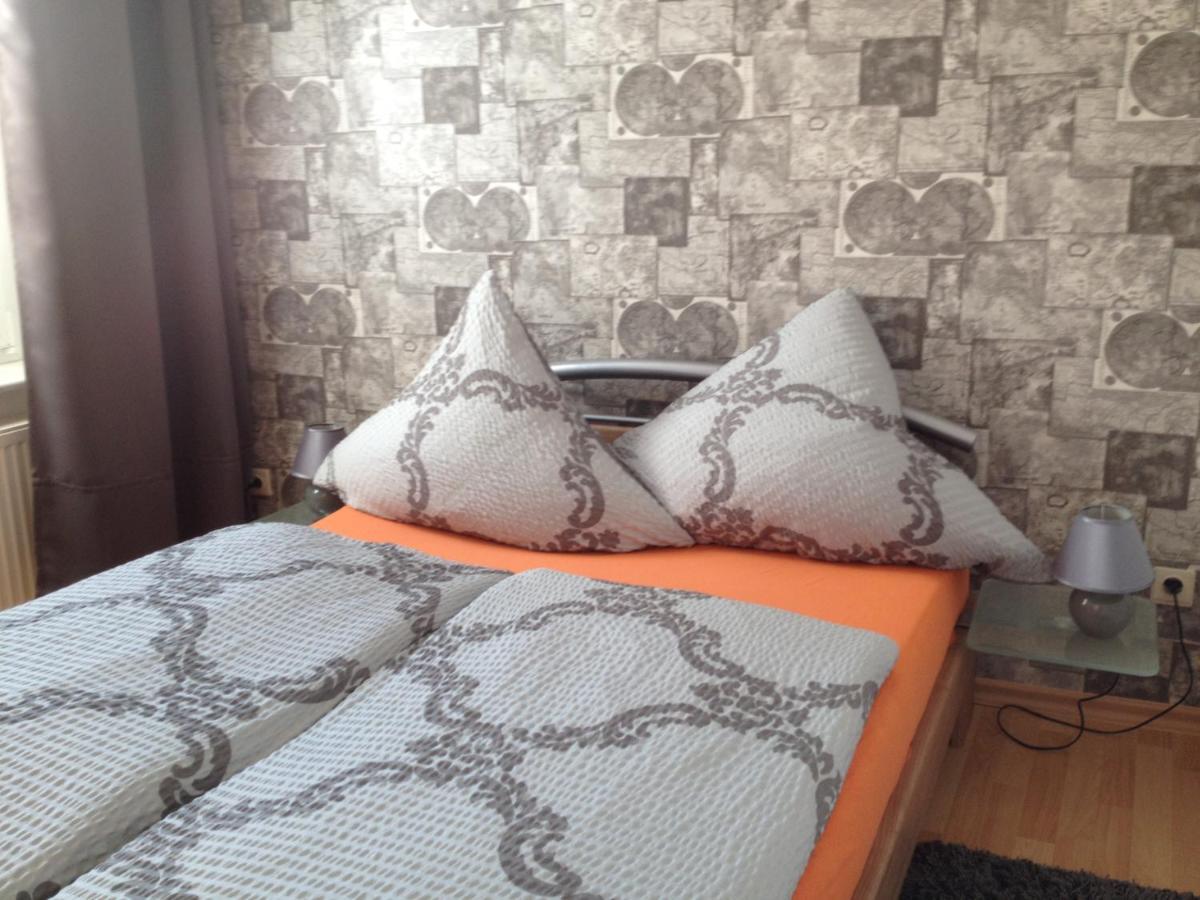 Ferienwohnung Am Schlossparkcenter Шверин Екстериор снимка