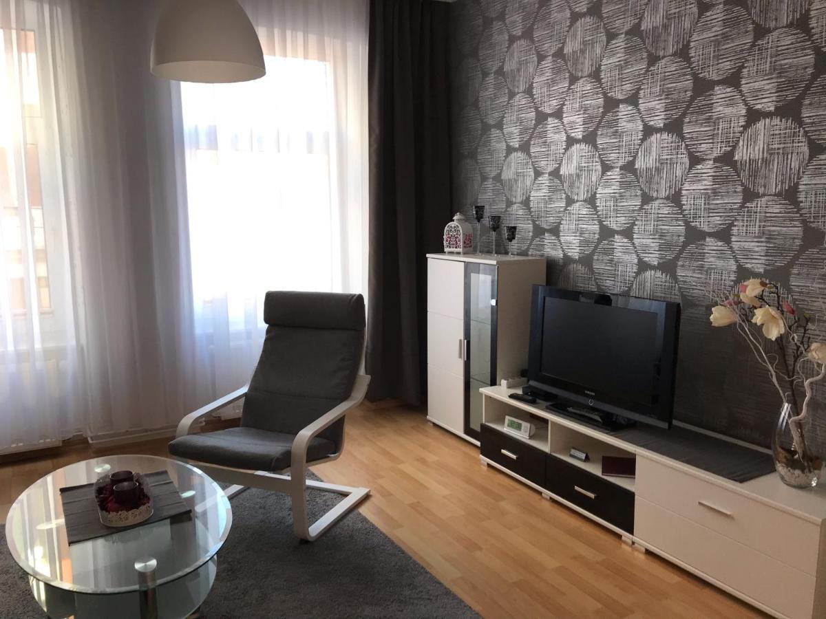 Ferienwohnung Am Schlossparkcenter Шверин Екстериор снимка