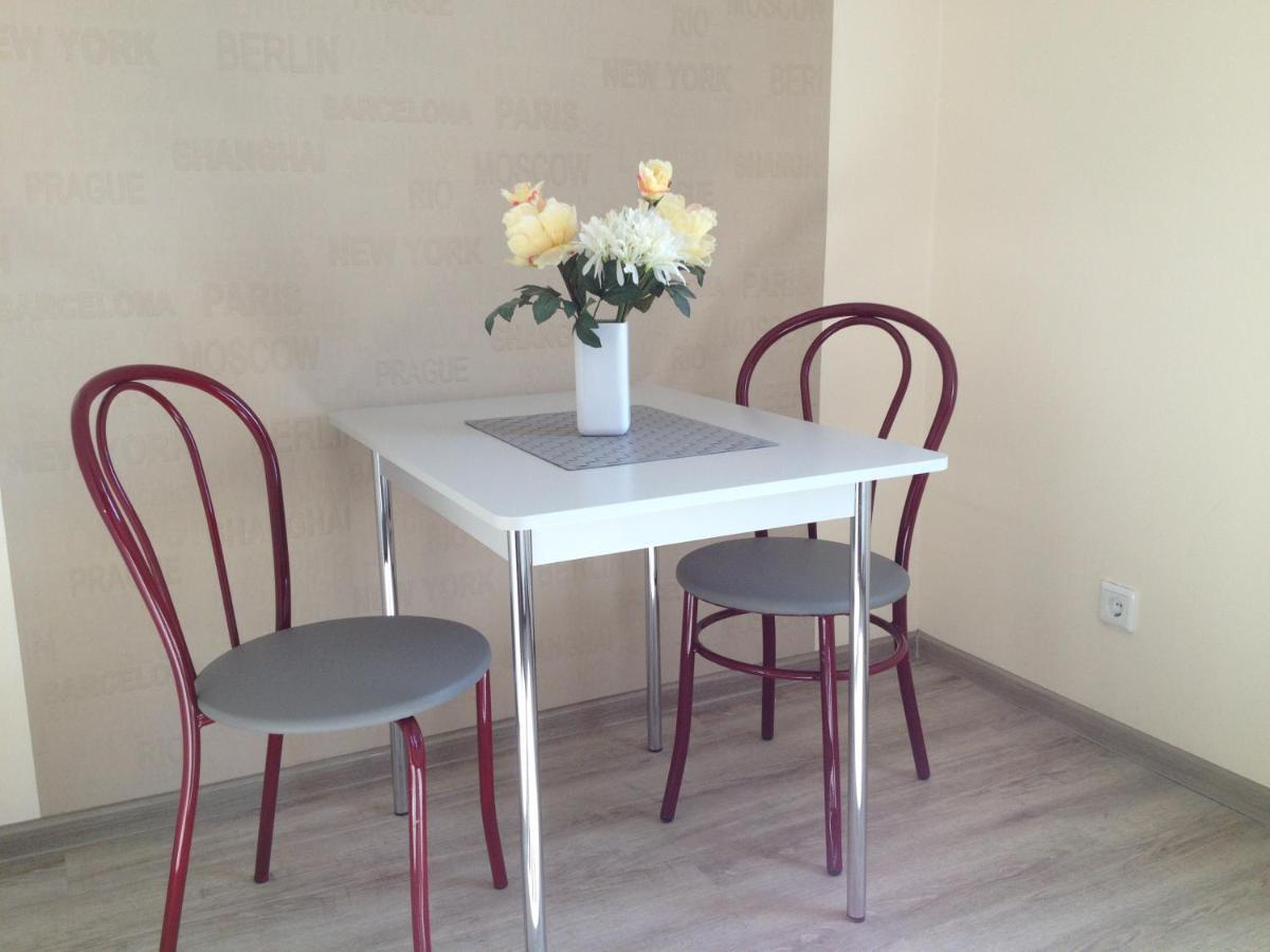 Ferienwohnung Am Schlossparkcenter Шверин Екстериор снимка
