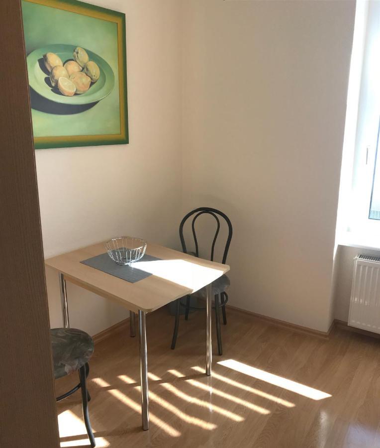 Ferienwohnung Am Schlossparkcenter Шверин Екстериор снимка